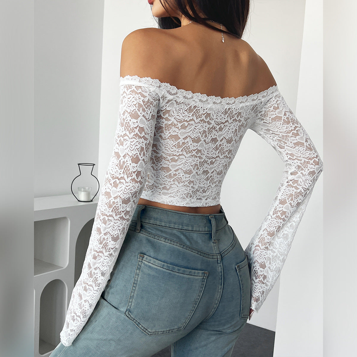 Sexy slim lace shoulder long sleeved short top for women