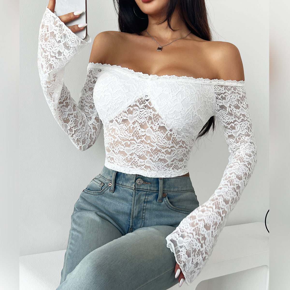 Sexy slim lace shoulder long sleeved short top for women